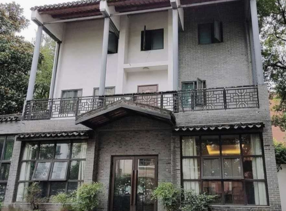 现场海选气质小嫩模 深插调教(附环境图)